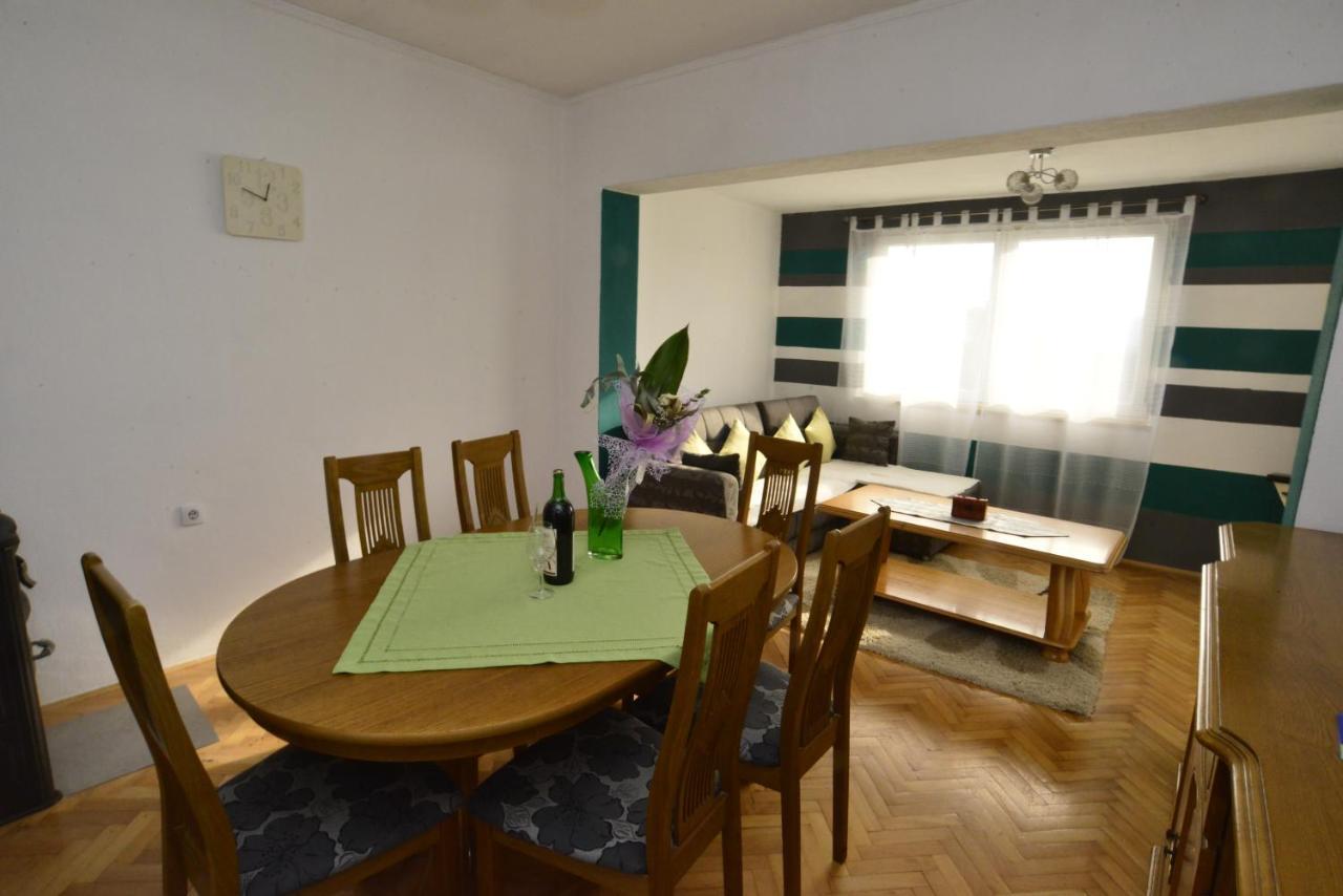 House Sarovic Apartment ติวัต ภายนอก รูปภาพ