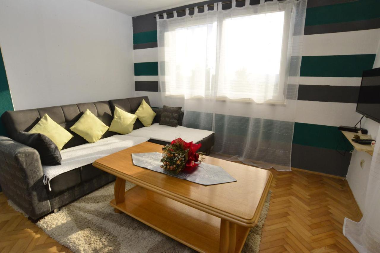 House Sarovic Apartment ติวัต ภายนอก รูปภาพ